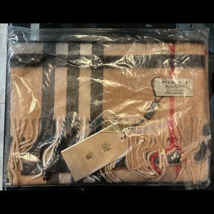 Burberry Check Cashmere Scarf : Classic Colors : New with Tags